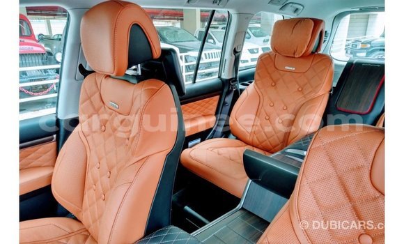 Buy Import Toyota Land Cruiser Black Car in Import - Dubai in Conakry Buy Import Toyota Land Cruiser Black Car in Import - Dubai in Conakry