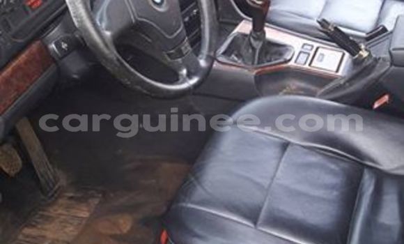 Acheter Occasion Voiture BMW 3–Series Gris à Conakry, Conakry Acheter Occasion Voiture BMW 3–Series Gris à Conakry, Conakry