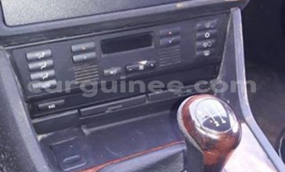 Acheter Occasion Voiture BMW 3–Series Gris à Conakry, Conakry Acheter Occasion Voiture BMW 3–Series Gris à Conakry, Conakry