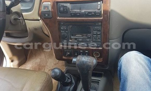 Buy Used Infiniti QX4 Blue Car in Conakry in Conakry Buy Used Infiniti QX4 Blue Car in Conakry in Conakry