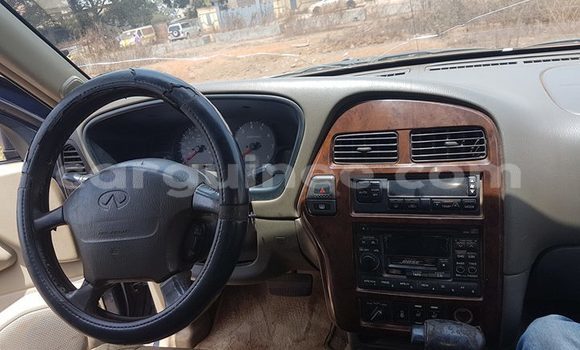Buy Used Infiniti QX4 Blue Car in Conakry in Conakry Buy Used Infiniti QX4 Blue Car in Conakry in Conakry