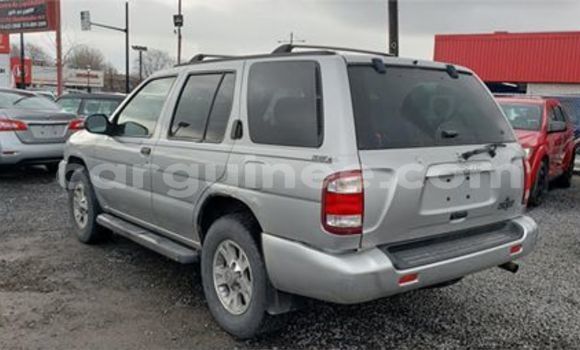 Acheter Occasion Voiture Nissan Pathfinder Gris à Conakry, Conakry Acheter Occasion Voiture Nissan Pathfinder Gris à Conakry, Conakry