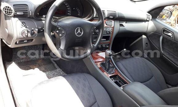 Acheter Occasion Voiture Mercedes-Benz C–Class Bleu à Conakry, Conakry Acheter Occasion Voiture Mercedes-Benz C–Class Bleu à Conakry, Conakry