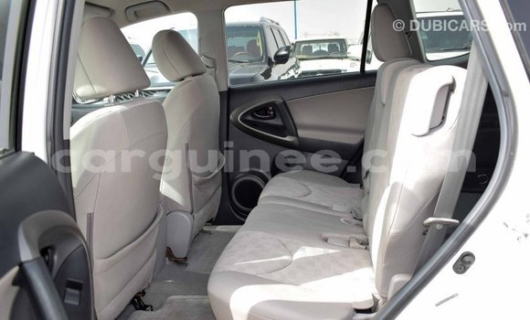Buy Import Toyota 4Runner White Car in Import - Dubai in Conakry Buy Import Toyota 4Runner White Car in Import - Dubai in Conakry