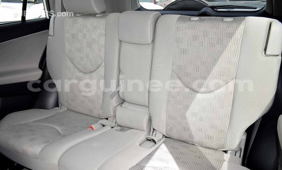 Buy Import Toyota 4Runner White Car in Import - Dubai in Conakry Buy Import Toyota 4Runner White Car in Import - Dubai in Conakry