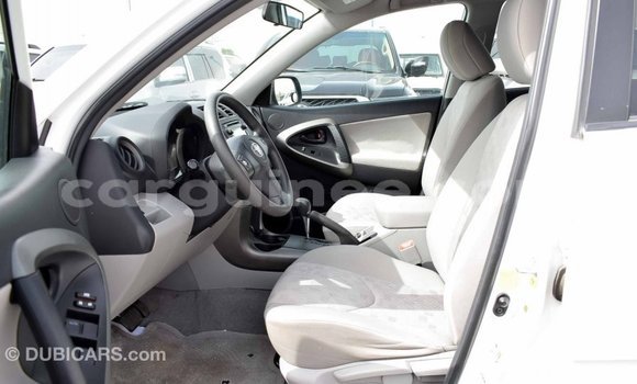 Buy Import Toyota 4Runner White Car in Import - Dubai in Conakry Buy Import Toyota 4Runner White Car in Import - Dubai in Conakry