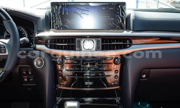 Acheter Import Voiture Lexus LX Blanc à Import - Dubai, Conakry Acheter Import Voiture Lexus LX Blanc à Import - Dubai, Conakry