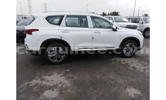 Acheter Import Voiture Hyundai Santa Fe Blanc à Import - Dubai, Conakry Acheter Import Voiture Hyundai Santa Fe Blanc à Import - Dubai, Conakry