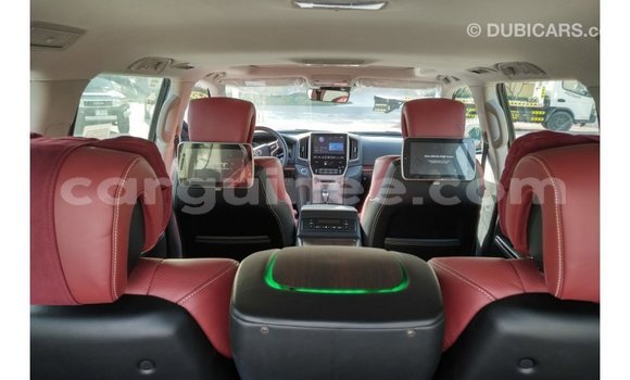 Buy Import Toyota Land Cruiser Black Car in Import - Dubai in Conakry Buy Import Toyota Land Cruiser Black Car in Import - Dubai in Conakry
