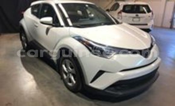 Buy Used Toyota C-HR White Car in Conakry in Conakry Buy Used Toyota C-HR White Car in Conakry in Conakry