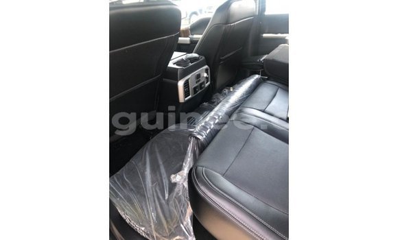 Acheter Import Voiture Ford Club Wagon Autre à Import - Dubai, Conakry Acheter Import Voiture Ford Club Wagon Autre à Import - Dubai, Conakry