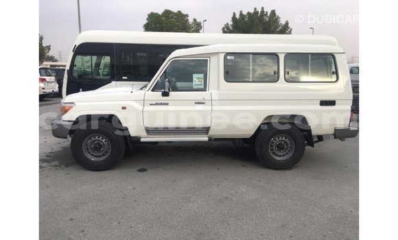 Buy Import Toyota Land Cruiser White Car in Import - Dubai in Conakry Buy Import Toyota Land Cruiser White Car in Import - Dubai in Conakry