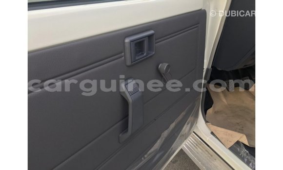 Buy Import Toyota Land Cruiser White Car in Import - Dubai in Conakry Buy Import Toyota Land Cruiser White Car in Import - Dubai in Conakry
