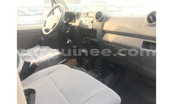 Buy Import Toyota Land Cruiser White Car in Import - Dubai in Conakry Buy Import Toyota Land Cruiser White Car in Import - Dubai in Conakry