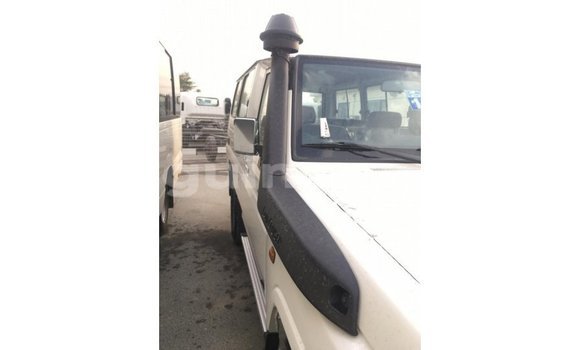 Buy Import Toyota Land Cruiser White Car in Import - Dubai in Conakry Buy Import Toyota Land Cruiser White Car in Import - Dubai in Conakry