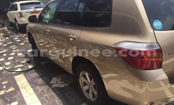 Buy Used Toyota Highlander Brown Car in Conakry in Conakry Buy Used Toyota Highlander Brown Car in Conakry in Conakry