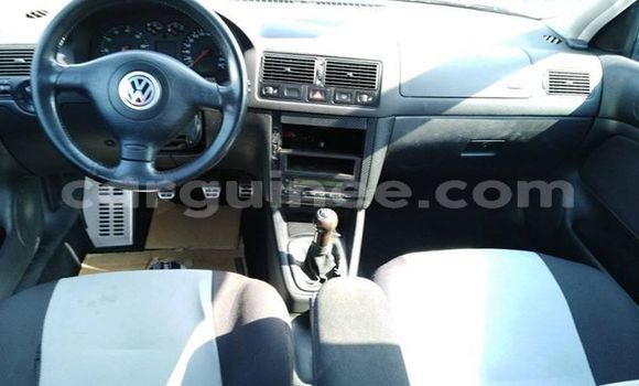 Buy Used Volkswagen Golf Blue Car in Conakry in Conakry Buy Used Volkswagen Golf Blue Car in Conakry in Conakry