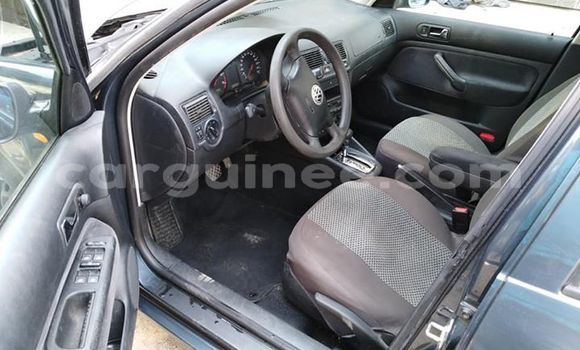 Buy Used Volkswagen Golf Blue Car in Conakry in Conakry Buy Used Volkswagen Golf Blue Car in Conakry in Conakry
