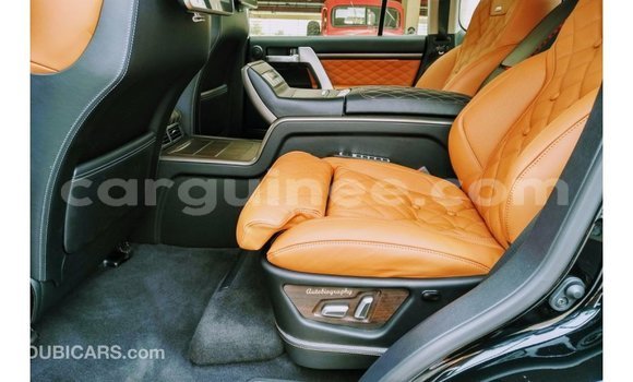 Acheter Import Voiture Toyota Land Cruiser Noir à Import - Dubai, Conakry Acheter Import Voiture Toyota Land Cruiser Noir à Import - Dubai, Conakry