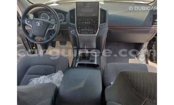 Buy Import Toyota Land Cruiser Black Car in Import - Dubai in Conakry Buy Import Toyota Land Cruiser Black Car in Import - Dubai in Conakry