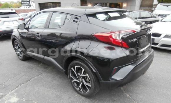 Buy Used Toyota C-HR Black Car in Conakry in Conakry Buy Used Toyota C-HR Black Car in Conakry in Conakry