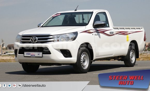Acheter Import Voiture Toyota Hilux Blanc à Import - Dubai, Conakry Acheter Import Voiture Toyota Hilux Blanc à Import - Dubai, Conakry