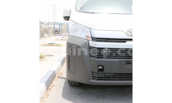 Buy Import Toyota Hiace White Car in Import - Dubai in Conakry Buy Import Toyota Hiace White Car in Import - Dubai in Conakry