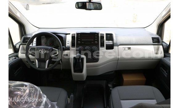 Buy Import Toyota Hiace White Car in Import - Dubai in Conakry Buy Import Toyota Hiace White Car in Import - Dubai in Conakry