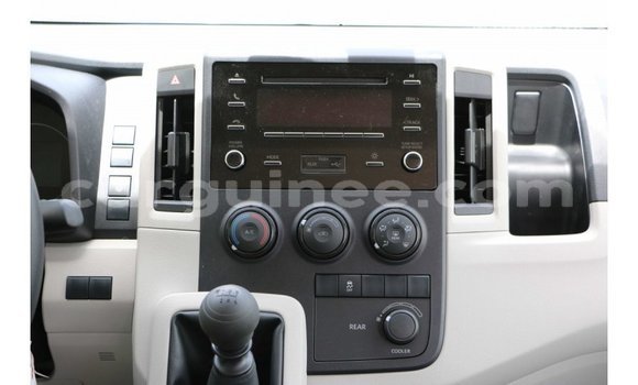 Buy Import Toyota Hiace White Car in Import - Dubai in Conakry Buy Import Toyota Hiace White Car in Import - Dubai in Conakry
