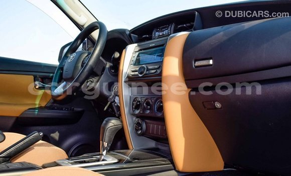 Acheter Import Voiture Toyota Fortuner Autre à Import - Dubai, Conakry Acheter Import Voiture Toyota Fortuner Autre à Import - Dubai, Conakry