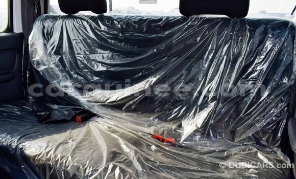 Buy Import Nissan NP 300 White Car in Import - Dubai in Conakry Buy Import Nissan NP 300 White Car in Import - Dubai in Conakry