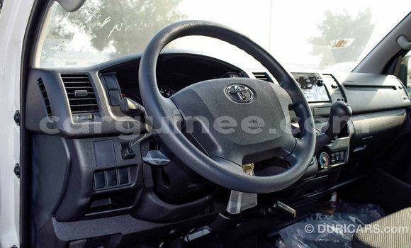 Buy Import Toyota Hiace White Car in Import - Dubai in Conakry Buy Import Toyota Hiace White Car in Import - Dubai in Conakry