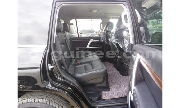 Buy Import Toyota Land Cruiser Black Car in Import - Dubai in Conakry Buy Import Toyota Land Cruiser Black Car in Import - Dubai in Conakry