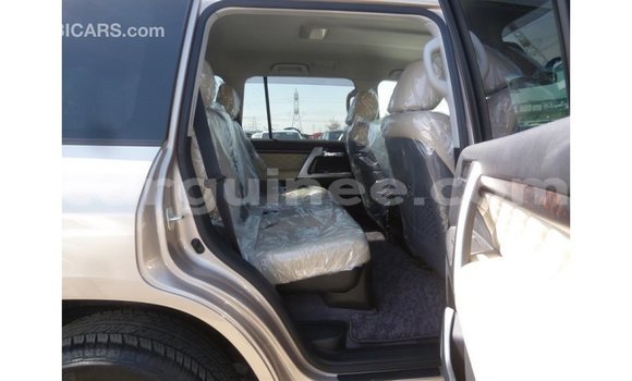 Buy Import Toyota Land Cruiser Other Car in Import - Dubai in Conakry Buy Import Toyota Land Cruiser Other Car in Import - Dubai in Conakry
