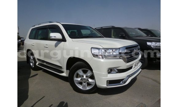 Buy Import Toyota Land Cruiser White Car in Import - Dubai in Conakry Buy Import Toyota Land Cruiser White Car in Import - Dubai in Conakry
