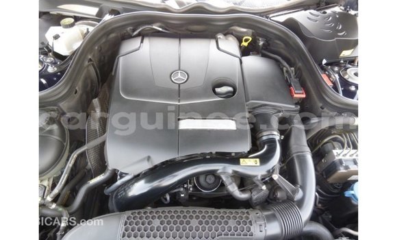 Acheter Import Voiture Mercedes-Benz 200 Bleu à Import - Dubai, Conakry Acheter Import Voiture Mercedes-Benz 200 Bleu à Import - Dubai, Conakry
