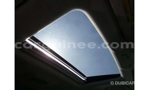 Acheter Import Voiture Toyota Land Cruiser Blanc à Import - Dubai, Conakry Acheter Import Voiture Toyota Land Cruiser Blanc à Import - Dubai, Conakry