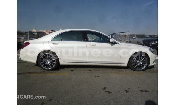 Buy Import Mercedes-Benz 190 White Car in Import - Dubai in Conakry Buy Import Mercedes-Benz 190 White Car in Import - Dubai in Conakry