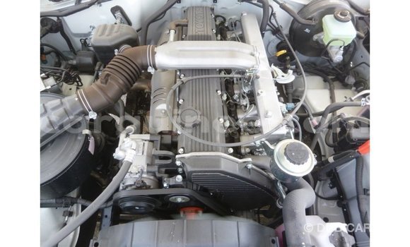 Buy Import Toyota Land Cruiser White Car in Import - Dubai in Conakry Buy Import Toyota Land Cruiser White Car in Import - Dubai in Conakry