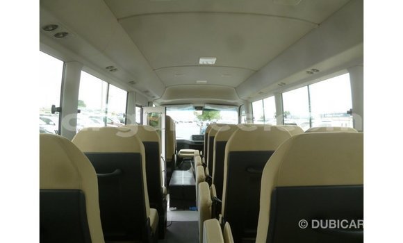 Acheter Import Voiture Toyota Coaster Blanc à Import - Dubai, Conakry Acheter Import Voiture Toyota Coaster Blanc à Import - Dubai, Conakry