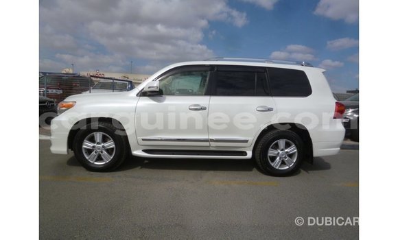 Buy Import Toyota Land Cruiser White Car in Import - Dubai in Conakry Buy Import Toyota Land Cruiser White Car in Import - Dubai in Conakry