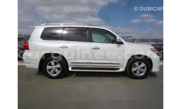 Buy Import Toyota Land Cruiser White Car in Import - Dubai in Conakry Buy Import Toyota Land Cruiser White Car in Import - Dubai in Conakry