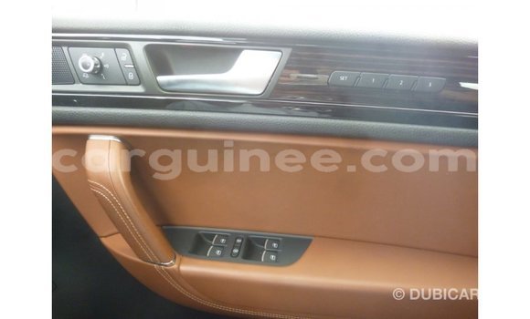 Buy Import Volkswagen Touareg Brown Car in Import - Dubai in Conakry Buy Import Volkswagen Touareg Brown Car in Import - Dubai in Conakry