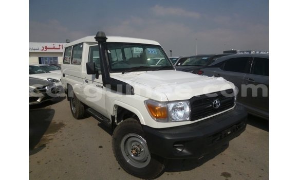 Buy Import Toyota Land Cruiser White Car in Import - Dubai in Conakry Buy Import Toyota Land Cruiser White Car in Import - Dubai in Conakry