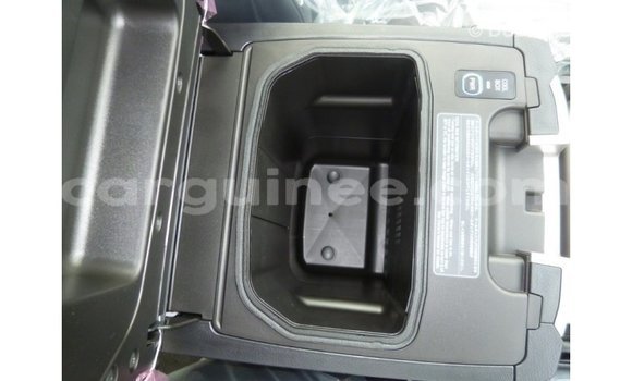 Acheter Import Voiture Toyota Land Cruiser Noir à Import - Dubai, Conakry Acheter Import Voiture Toyota Land Cruiser Noir à Import - Dubai, Conakry