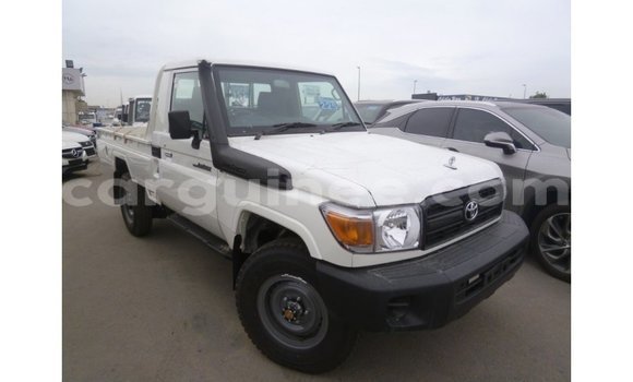 Buy Import Toyota Land Cruiser White Car in Import - Dubai in Conakry Buy Import Toyota Land Cruiser White Car in Import - Dubai in Conakry