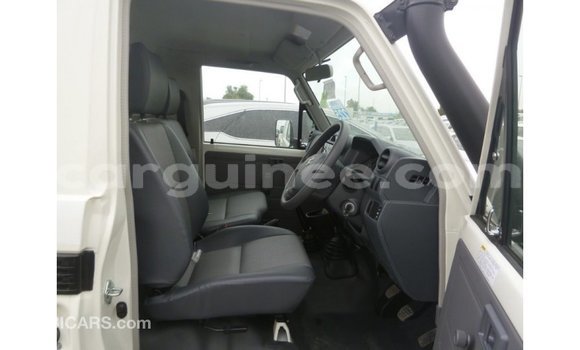 Buy Import Toyota Land Cruiser White Car in Import - Dubai in Conakry Buy Import Toyota Land Cruiser White Car in Import - Dubai in Conakry
