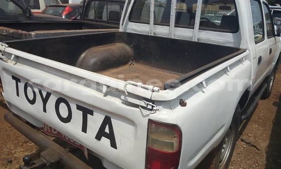 Acheter Occasion Voiture Toyota Hilux Blanc à Conakry, Conakry Acheter Occasion Voiture Toyota Hilux Blanc à Conakry, Conakry