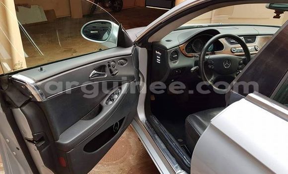 Acheter Occasion Voiture Mercedes-Benz CLS–Class Gris à Conakry, Conakry Acheter Occasion Voiture Mercedes-Benz CLS–Class Gris à Conakry, Conakry