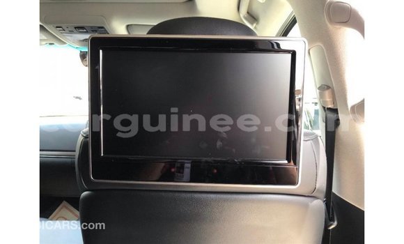Buy Import Toyota Land Cruiser White Car in Import - Dubai in Conakry Buy Import Toyota Land Cruiser White Car in Import - Dubai in Conakry